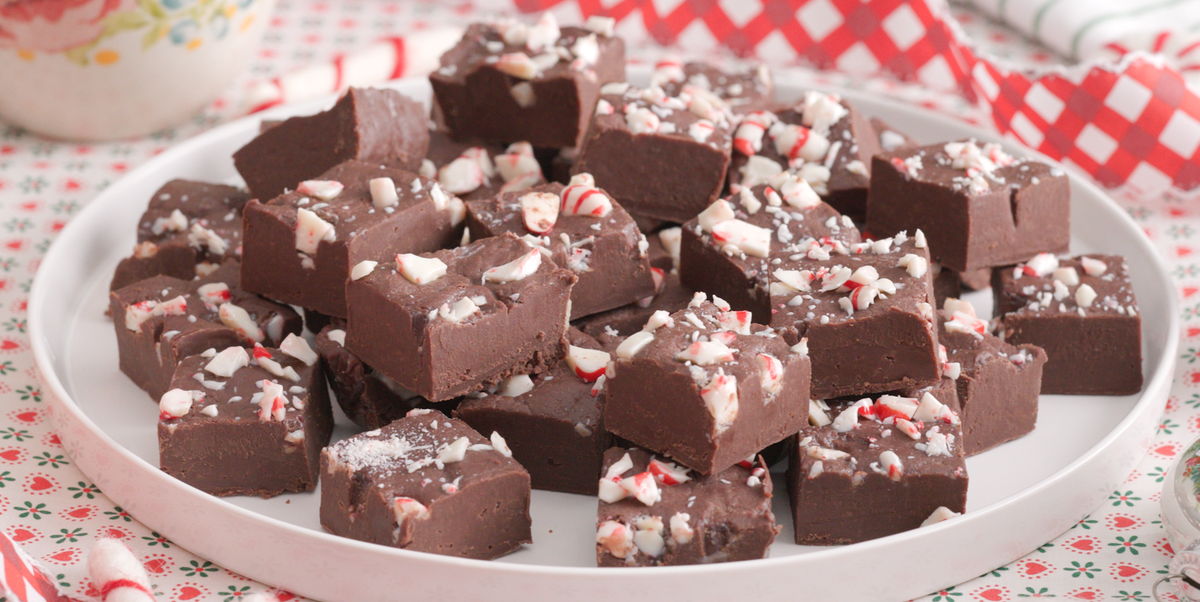 Quick Holiday Peppermint Fudge: Your Easiest Christmas Treat
